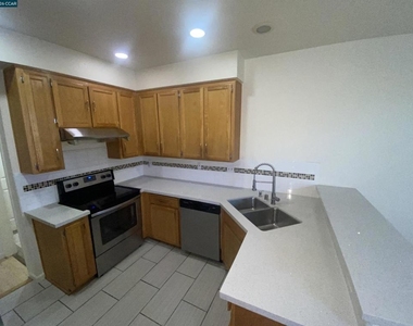 293 Scotts Vly - Photo Thumbnail 9
