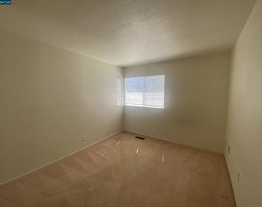 293 Scotts Vly - Photo Thumbnail 18