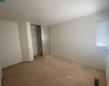 293 Scotts Vly - Photo Thumbnail 16