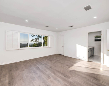 3115 Dona Susana Drive - Photo Thumbnail 25
