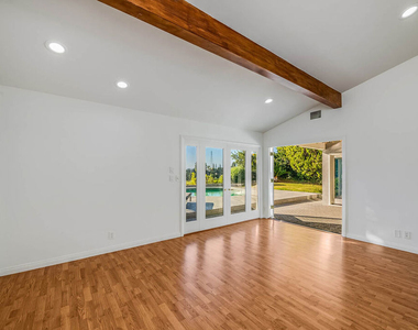 3115 Dona Susana Drive - Photo Thumbnail 13