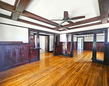 648 N Heliotrope Drive - Photo Thumbnail 3