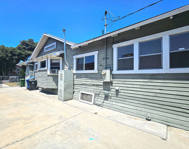 648 N Heliotrope Drive - Photo Thumbnail 27