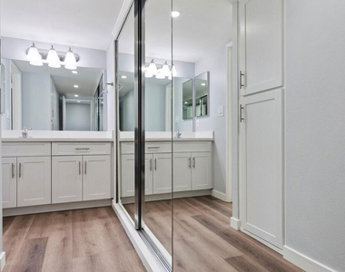 29239 Heathercliff Road - Photo Thumbnail 15