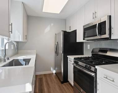 29239 Heathercliff Road - Photo Thumbnail 9