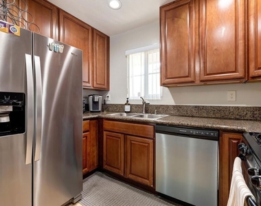 2138 E 1st Street - Photo Thumbnail 10