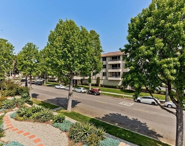 2138 E 1st Street - Photo Thumbnail 15