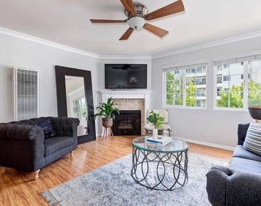 2138 E 1st Street - Photo Thumbnail 4