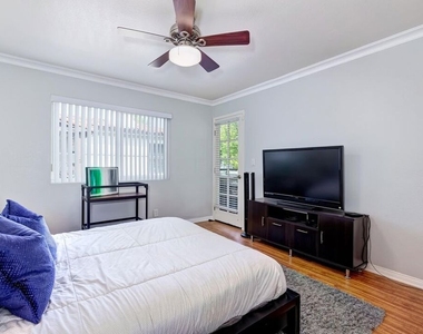 2138 E 1st Street - Photo Thumbnail 18