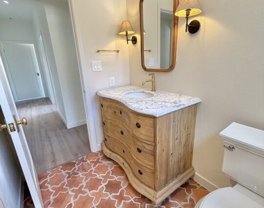 1515 Indiana Avenue - Photo Thumbnail 29