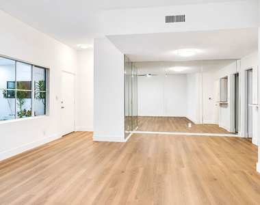 134 S Elm Drive - Photo Thumbnail 5