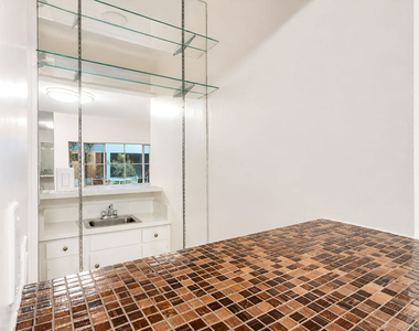134 S Elm Drive - Photo Thumbnail 13
