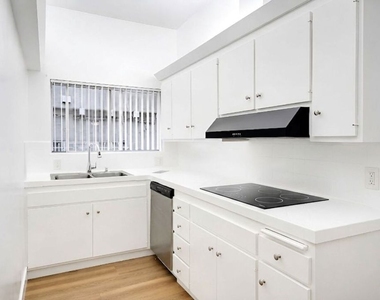134 S Elm Drive - Photo Thumbnail 10