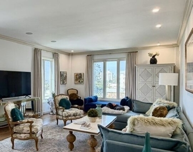 1424 N Crescent Heights Boulevard - Photo Thumbnail 5