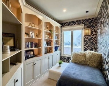 1424 N Crescent Heights Boulevard - Photo Thumbnail 18