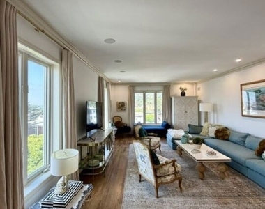 1424 N Crescent Heights Boulevard - Photo Thumbnail 6