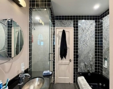 1424 N Crescent Heights Boulevard - Photo Thumbnail 15