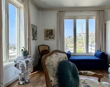 1424 N Crescent Heights Boulevard - Photo Thumbnail 4