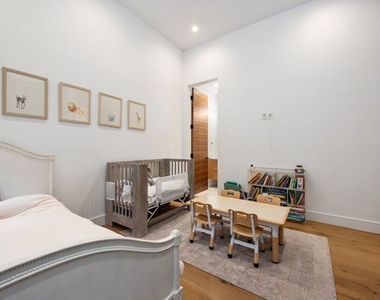 15030 Hartsook Street - Photo Thumbnail 21