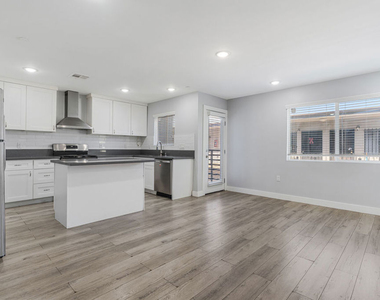 12000 Runnymede Street - Photo Thumbnail 2