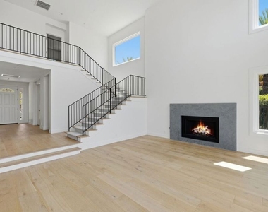 16802 Calle De Sarah - Photo Thumbnail 9