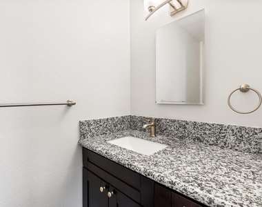 6908 Camphor Lane - Photo Thumbnail 10