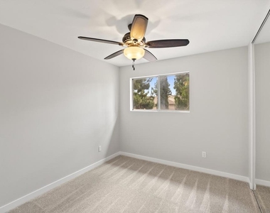 6908 Camphor Lane - Photo Thumbnail 11