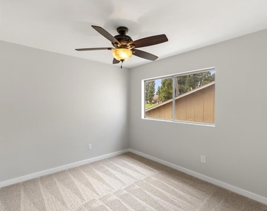 6908 Camphor Lane - Photo Thumbnail 12