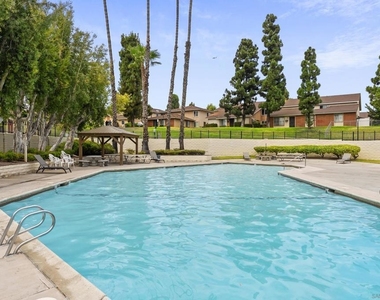 6908 Camphor Lane - Photo Thumbnail 24