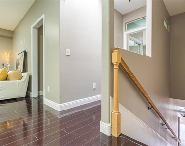 4741 Point Loma Ave - Photo Thumbnail 16