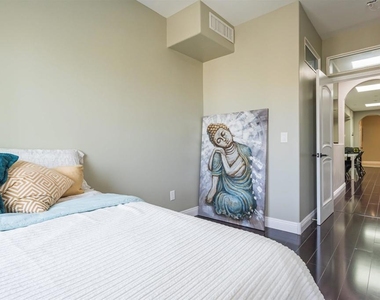 4741 Point Loma Ave - Photo Thumbnail 14