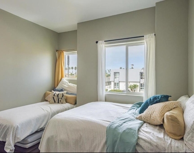 4741 Point Loma Ave - Photo Thumbnail 32