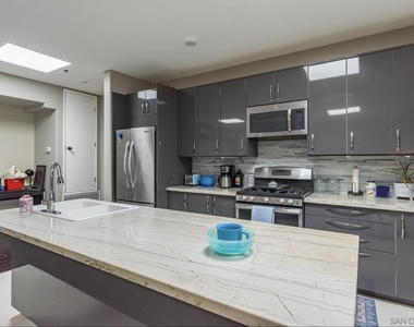 4741 Point Loma Ave - Photo Thumbnail 28