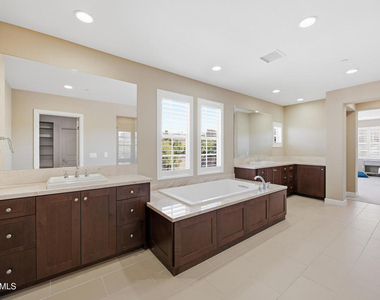 138 Mayflower Street - Photo Thumbnail 31