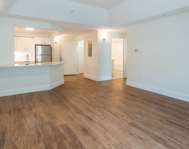 790 Willard Street - Photo Thumbnail 13