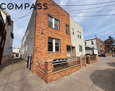 85th Street - Photo Thumbnail 5
