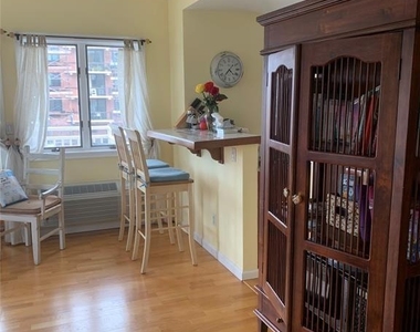 780 W Broadway - Photo Thumbnail 10