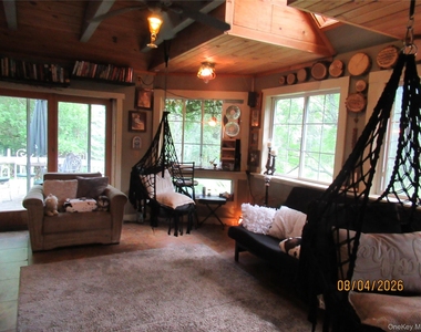 463 Mountain Road - Photo Thumbnail 12