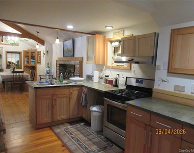 463 Mountain Road - Photo Thumbnail 2