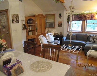 463 Mountain Road - Photo Thumbnail 9