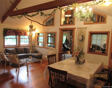 463 Mountain Road - Photo Thumbnail 8