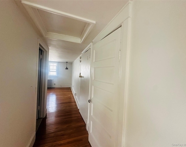 12 Cliff Street - Photo Thumbnail 13