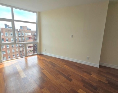 65-18 Austin Street - Photo Thumbnail 6