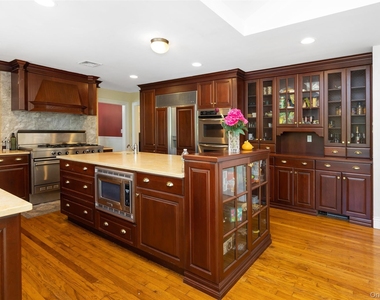 235 Centre Island Road - Photo Thumbnail 4