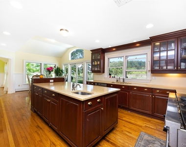 235 Centre Island Road - Photo Thumbnail 3