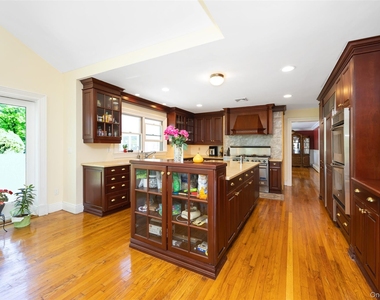 235 Centre Island Road - Photo Thumbnail 6