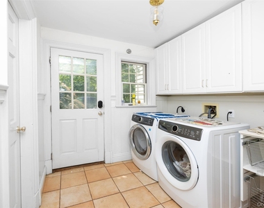 235 Centre Island Road - Photo Thumbnail 8