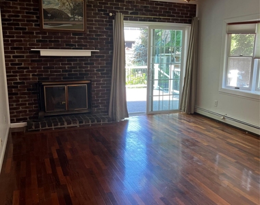 60 Pine Street - Photo Thumbnail 4
