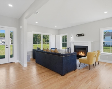 112 Pine Grove Road - Photo Thumbnail 3