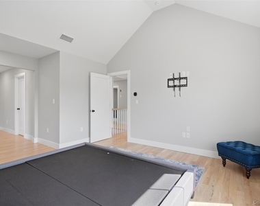 112 Pine Grove Road - Photo Thumbnail 14